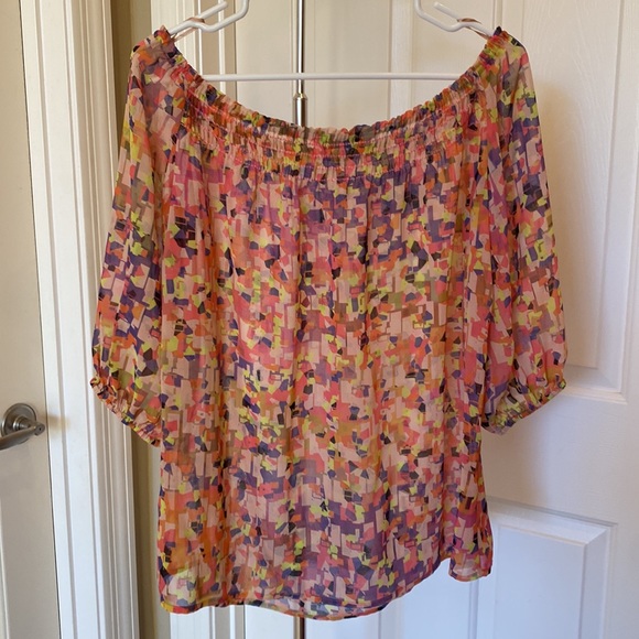 Trina Turk Off Shoulder Top - Picture 3 of 4